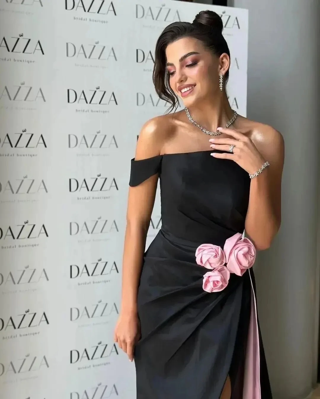 ชุดเดรสยาวสำหรับผู้หญิงชุดเดรสยาวเปิดไหล่ลายดอกไม้อาหรับเปิดไหล่สำหรับใส่ไปชุดเดรสปาร์ตี้ชุดกระโปรงนางเงือกแยกออกจากดูไบ