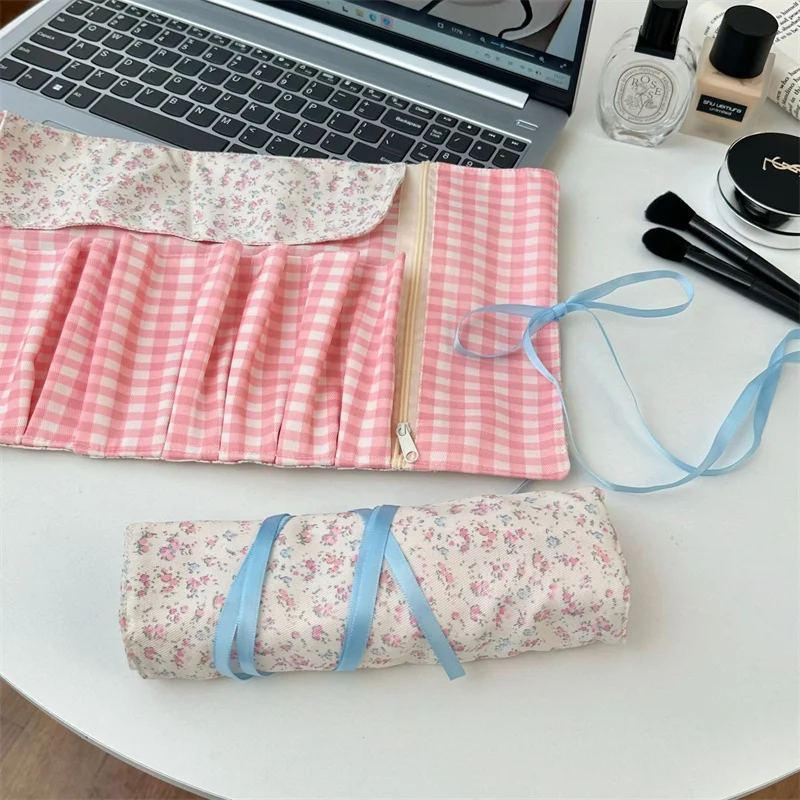Floral Plaid Fabric Makeup Brush Roll Storage Bag Multi‑Pocket Zipper Cosmetic Storage Bag Large Capacity Beauty Tool Organizer