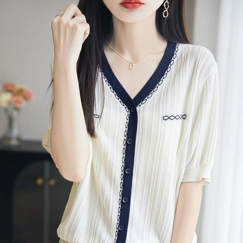 

2025 Summer New Fashion Design Short-sleeved Fragrant Wind Knitted Shirt with Loose Temperament and Thin Style