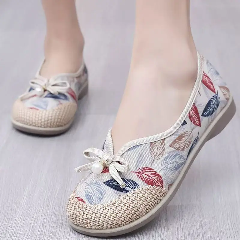 

Женские туфли на плоской подошве с принтом, весна-лето, новые, с круглым носком, без застежек, на мягкой подошве, легкие, дышащие, для пожилых, нюдовые.