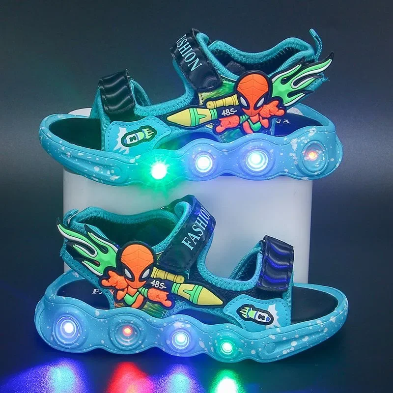 Moda neonati maschi sandali luminosi luminosi a LED scarpe estive per ragazze Cartoon Spider Man bambini Toddler Kids Sport scarpe da spiaggia