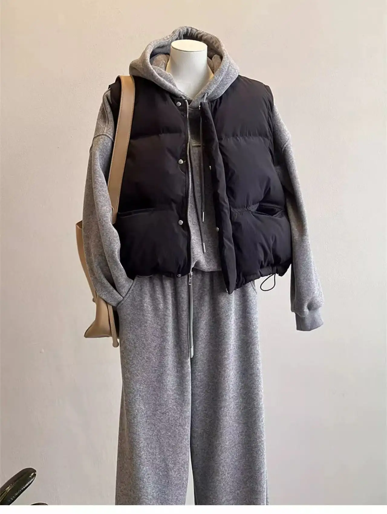 سترة نسائية كورية شتوية دافئة مبطنة بالقطن بدون أكمام بجيوب كبيرة سترات سميكة للنساء