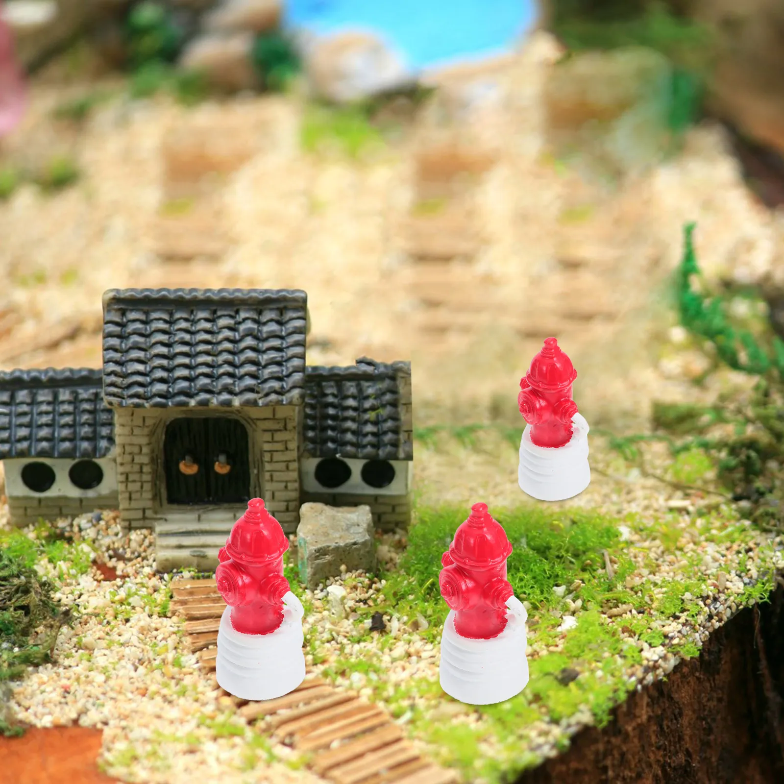 3Pcs Detailed Resin Fire Hydrant Decoration Realistic Miniature Landscape Adornment for Sand Table DIY Terrarium Bonsai Yard