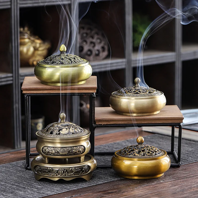 Vintage Chinese Incense Burner Sandalwood Censer Copper Three-legged Lotus Flower Zen Incense Burner Tea Ceremony Decoration