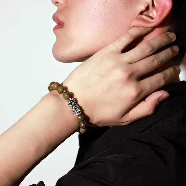 Natural Sandalwood Lucky Brave Single Circle Bracelet Wooden Buddha Beads Rosary for Men and Women Vintage Bracelet Gift Giving