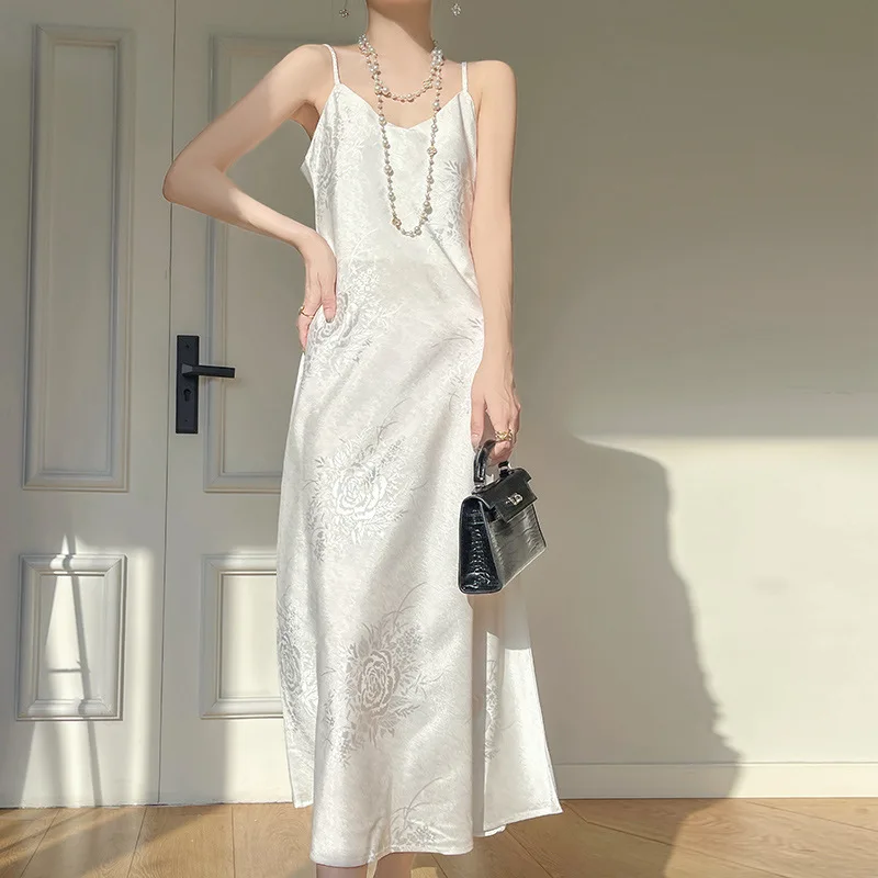 الساتان الربيع والصيف المرأة الجديدة بلون فستان طويل مطبوعة مزاجه الترفيه ميدي