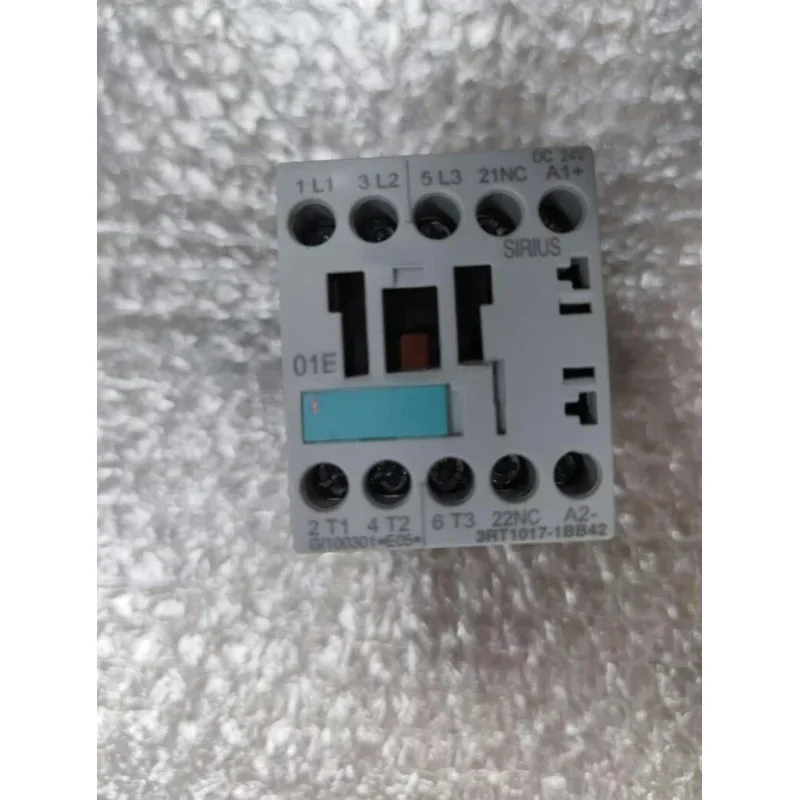 1PCS 3RT1017-1BB42 New In Box 3 RT1017 1BB42 Contactor Fast 3RT10171BB42