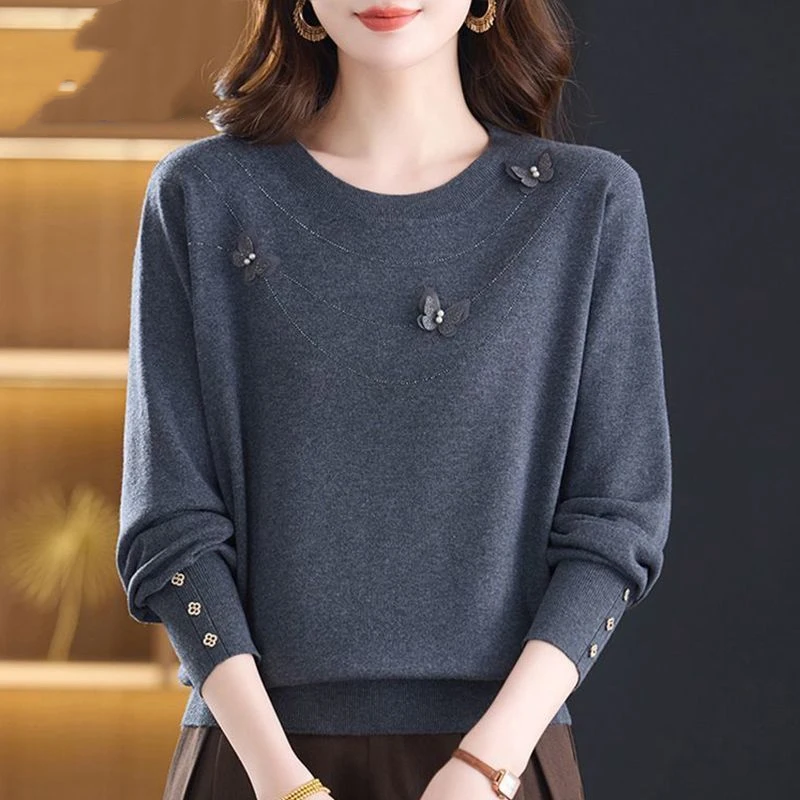 Elegant Plus Size Women 3D Decor Knit Sweater Round Neck Basic Top For Mom Autumn Winter