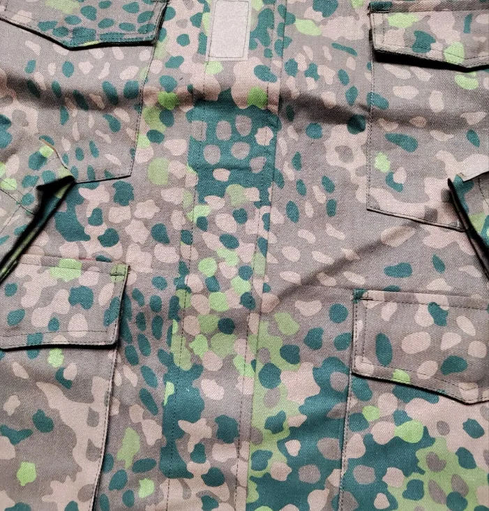 German Dot44 Camouflage Uniform Man Include Jacket Pants Vintage Green Pea BDU Cut view 2