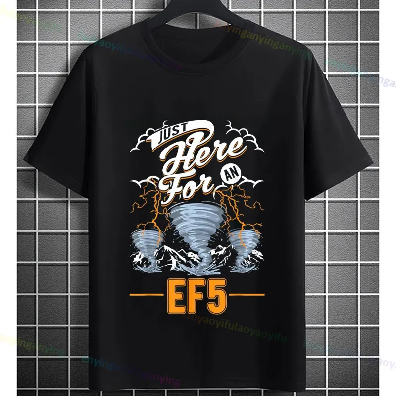 Camiseta gráfica divertida de Tornado Chaser, Camiseta de algodón de manga corta con cuello redondo, aventuras al aire libre y atuendo informal