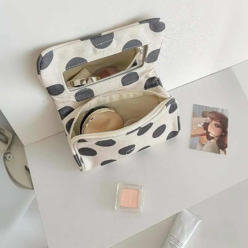 Große Kosmetiktasche mit Polka-Dots und eingebautem Spiegel, tragbare, faltbare Reißverschluss-Make-up-Tasche, Reise-Schönheits-Aufbewahrungs-Organizer für Frauen – Detail 5