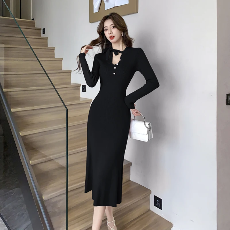 

Women V-Neck Lace-Up Button Decoration Knitted Dress Autumn Winter Elegant Temperament Design Sense Slim Office Lady Long Skirt