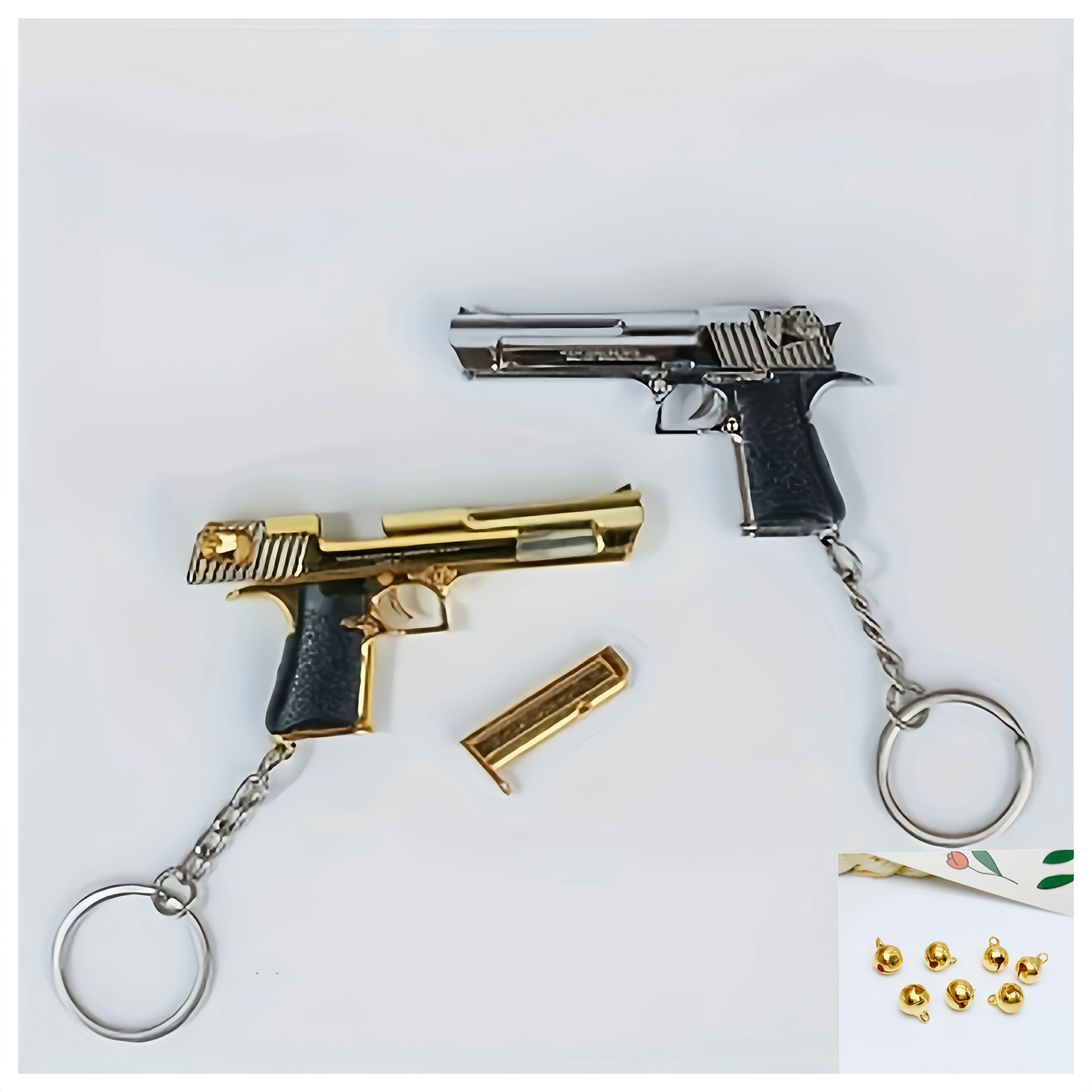1:4 Desert Eagle Schlüsselanhänger, Gun-Stil, Legierung, abnehmbarer B13, Sport-Schlüsselanhänger mit 2 Glocken, Rucksack-Dekor, Geschenk für Männer und Frauen – Detail 1
