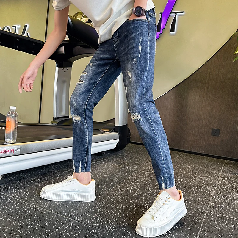 

Short Men's Slim Fit Jeans XS155 26 Inch Ripped Nine Point Pants Personality Hole Slimming Poor Man's Pants Casual Cotton Pol...