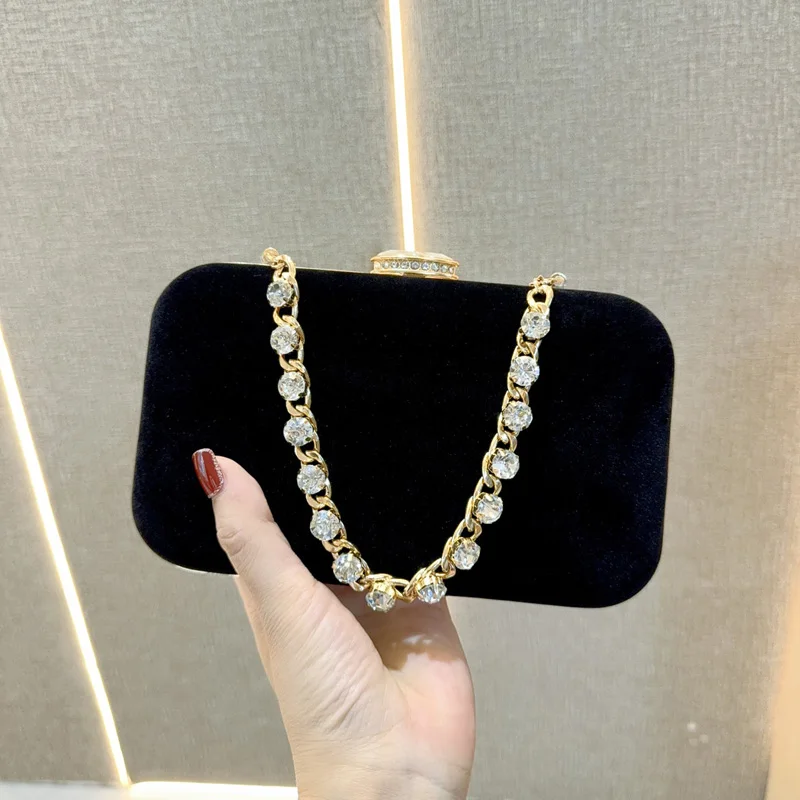 

New Fashion Clutch Bags Diamond-embellished Plush Bags Diamonds Chain Buckle Evening Bags for Women Banquet Party Dress Handbags