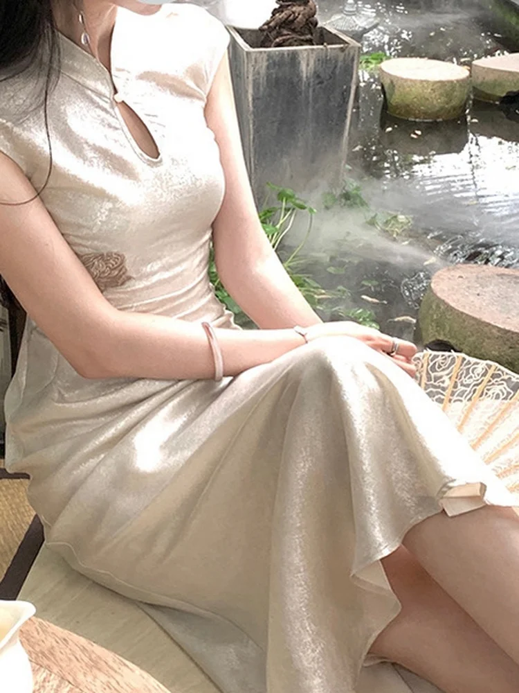 

Новое китайское атласное платье-ципао с вышивкой, приталенное, с длинным шлейфом, для женщин, весна-лето