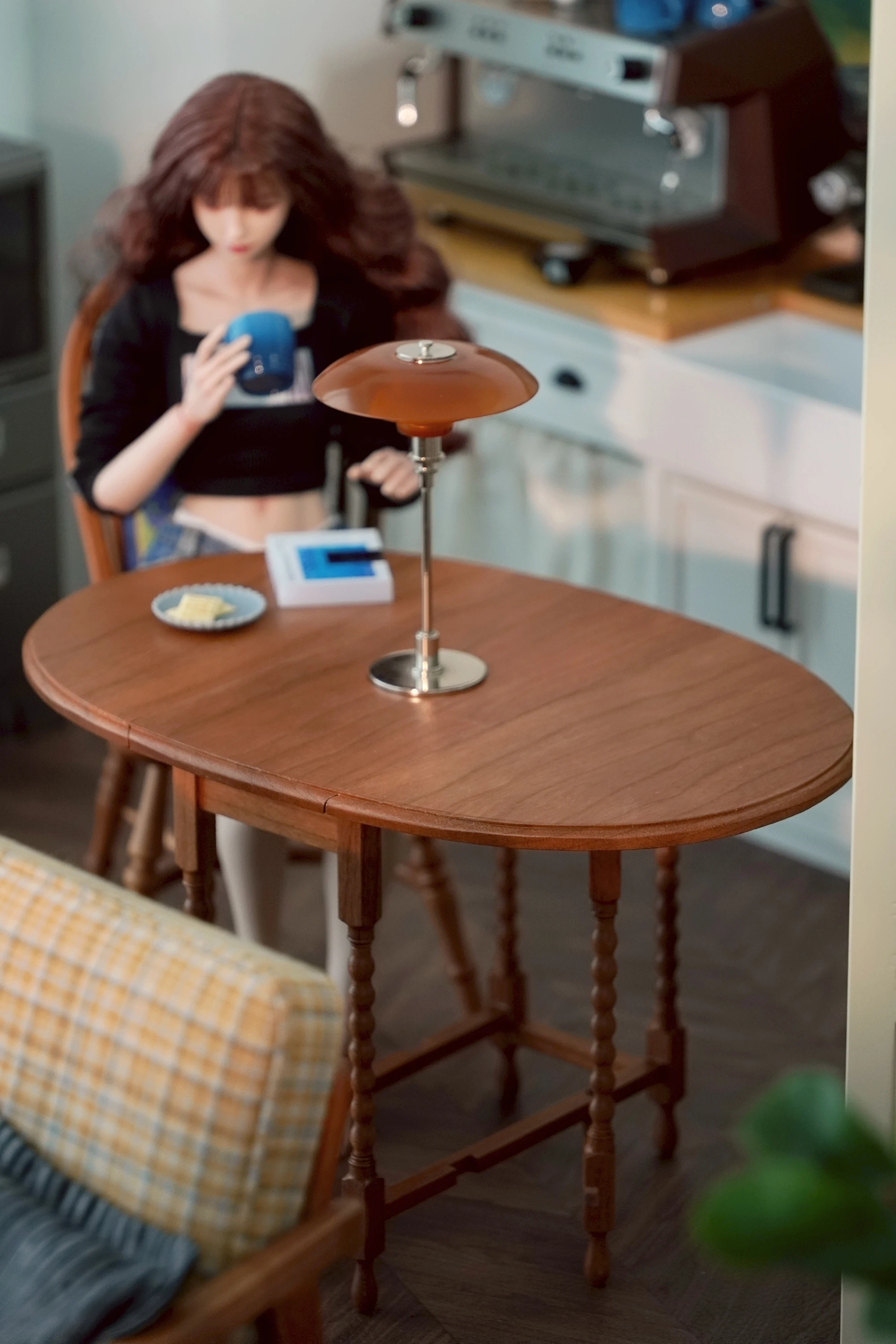 Modelo de casa de muñecas, accesorios para muebles, mini modelo, mesa/mesa auxiliar plegable ovalada grande, 1/6