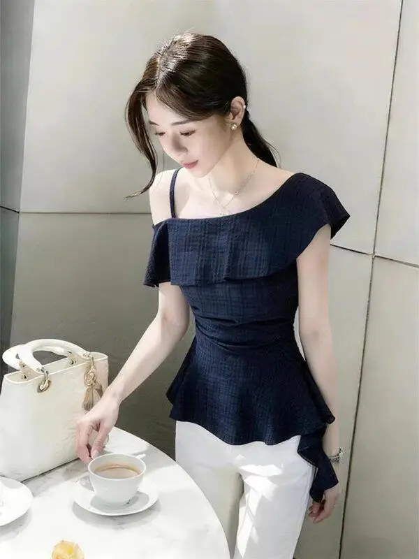 

Summer Fashion Pure Desire Color Collision Two-Piece Set Women's Blue One-Shoulder Top with High Waist Black Skirt Ensemble