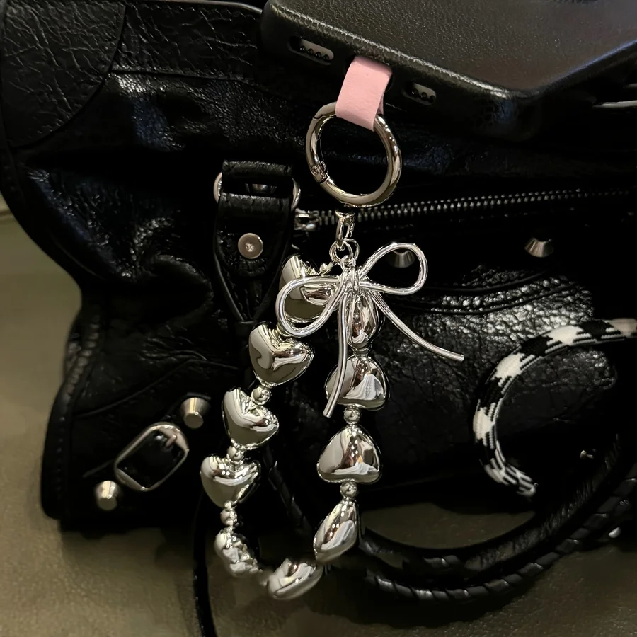 

1pc Korean-Style Instagram Bright Silvery Heart String with Silvery Knot Pendant, Phone Charm, Bag Accessory, Trendy Creative De