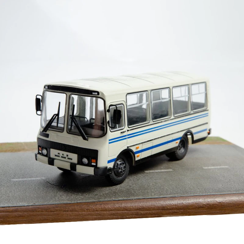 1/43 Bus Model Russian Modern Small High-rise Bus PAZ-32051 Simulation Alloy Body JAVN043 Bus Model Collection Gift