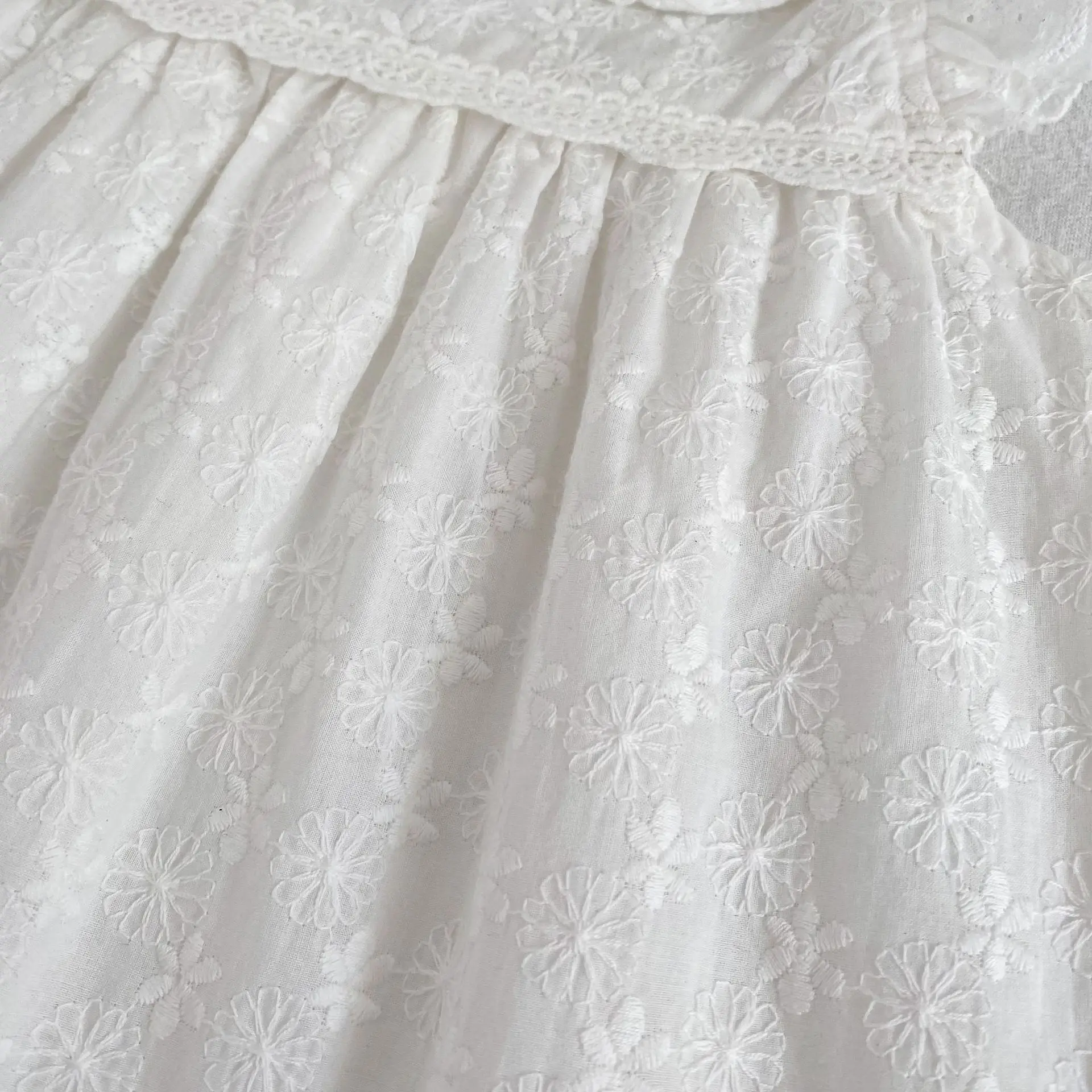 2026 Neuer Sommer 0-24M Baby Mädchen Kurzarm Baumwolle Weißer Strampler 2-6 Jahre Kinder Prinzessin Süßes Stickerei-Kleid Schwesterkleid – Detail 25