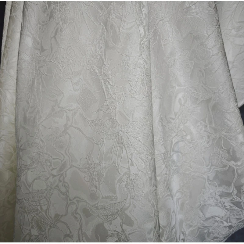 أوف وايت غير النظامية الظلام نمط الجاكار النسيج لفساتين مصمم قمم الأزياء مصمم الأقمشة Diy بها بنفسك مواد الخياطة بالمتر