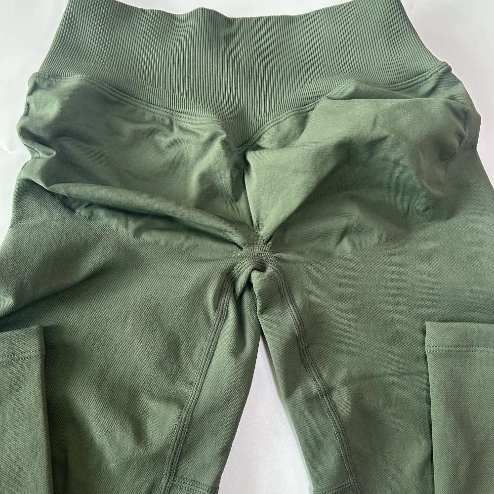 Damen Flared Leggings Nahtlose Yoga-Hose mit überkreuztem V-förmigem Bund Flared Gym-Leggings Sport-Workout-Hose Gym-Tights – Detail 11