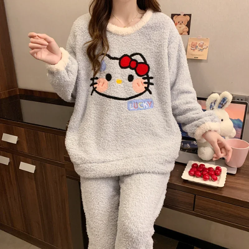 Hello Kitty-Pyjama thermique en flanelle pour femme, col rond, ensemble 2 pièces, dessin animé Sanurgente, vêtements de détente, hiver