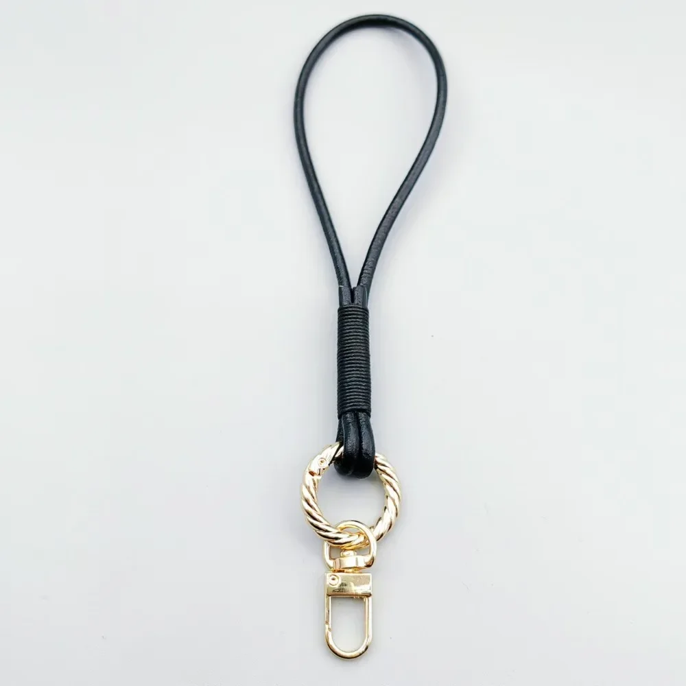 Hand-woven Short Cowhide Keyring Lanyard Outdoor Anti-loss and Anti-theft Multi-functional Durable Mobile Phone Rope Accessories