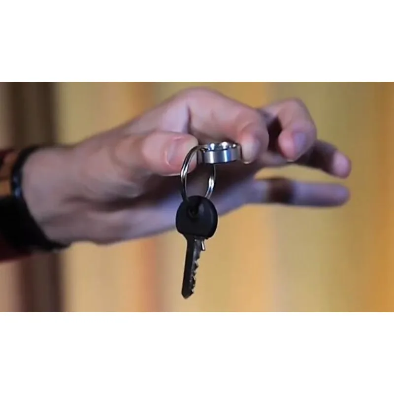 Flite Magic Tricks Borrowed Ring to Keychain Appear Vanish Magia Magician Close Up Street Illusions Gimmicks Mentalism Props