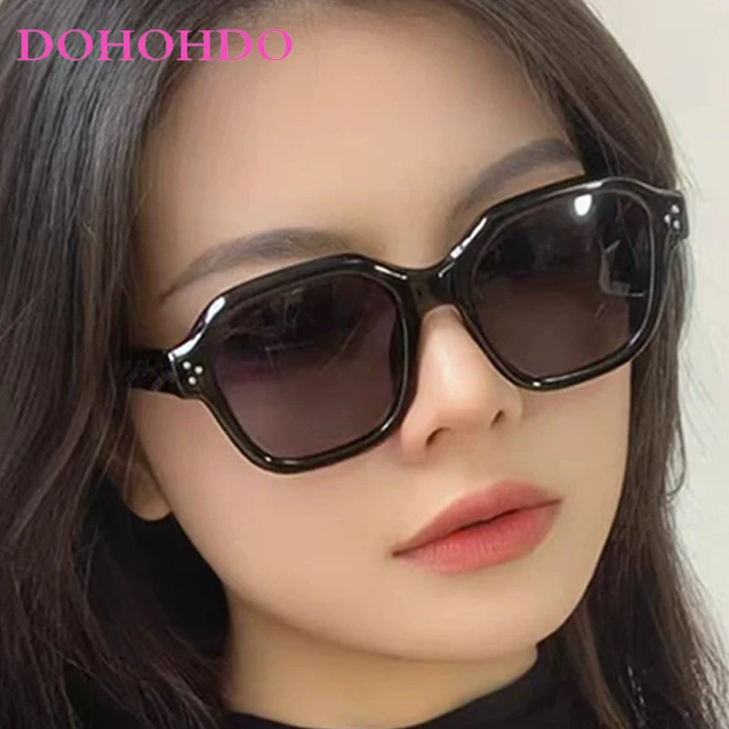 

Fashion Square Rivets Sunglasses Woman Brand Eyewear Irregular Jelly Vintage Sun Glasses Female Travel Shades UV400 Lentes Mujer
