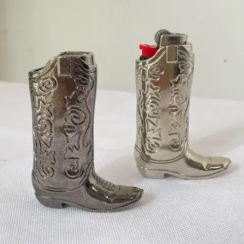 Creative Personalized Metal Lighter Case with Engraved Patterns for BIC J5 J25 New Men's Minimalist Style Boot Design