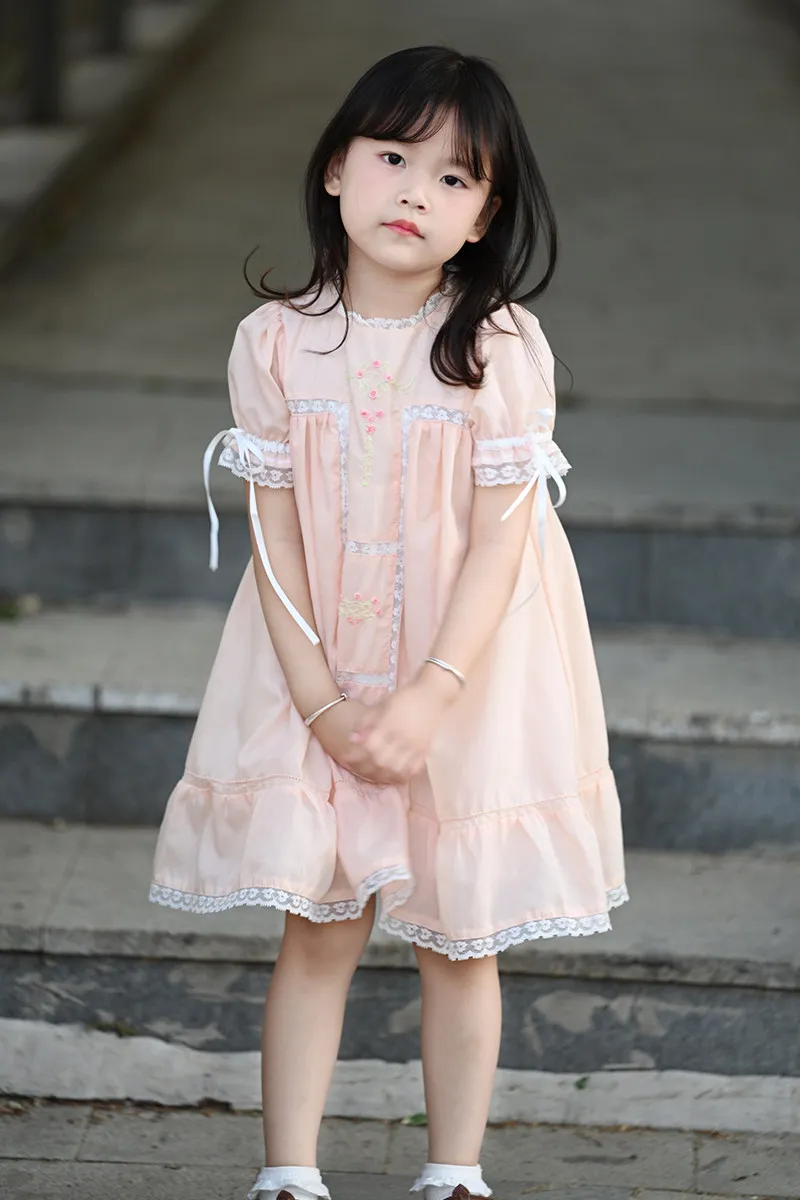 Vintage Cottagecore Nachthemd für Kinder mit Blumenstickerei, Spitze, Puffärmeln, Babydoll-Kleid, Süßes Lolita Locker Sitzendes Smoking-Kleid – Detail 7