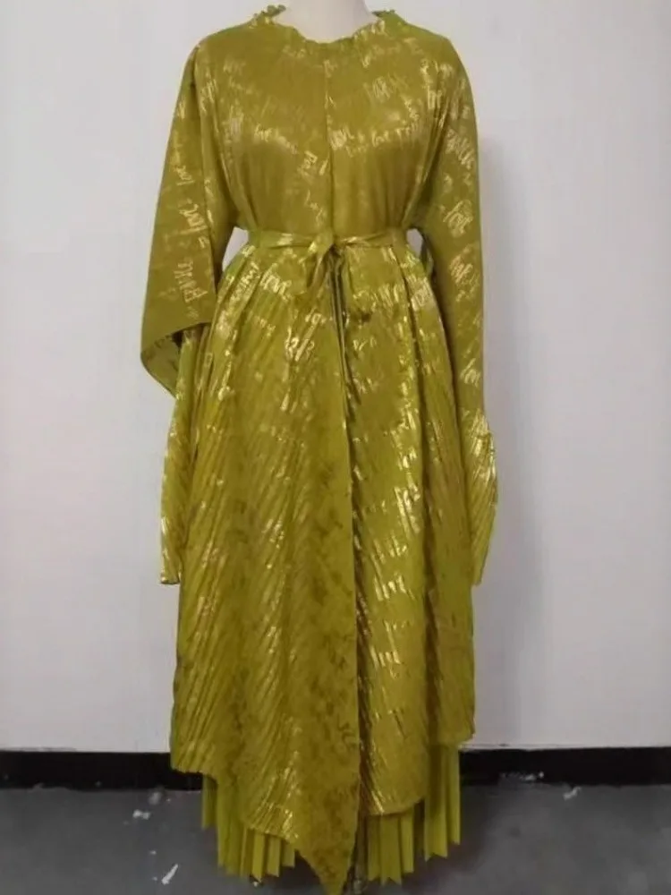 

Miyake Fashion Print Pleated Suit Temperament Commuter Dress New Bat Sleeve Top + Wide Leg Pants Two-piece Set 2025 Summer New