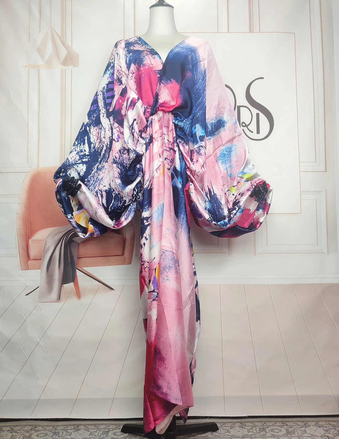 

Middle East Fashion Muslim Lady Summer Boho V-Neck Silk Long Dress Dashiki African Abaya Robe Blogger Loose Abaya Kaftan