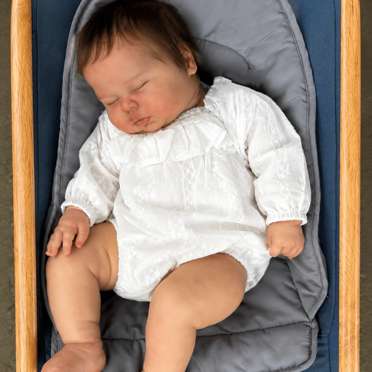 BZDOLL, poupée réplique de bébé endormi, 50 cm, corps en tissu, poupée de collection, poupée réaliste pour la décoration intérieure, fabriquée à la main avec des cheveux doux et implantés.
