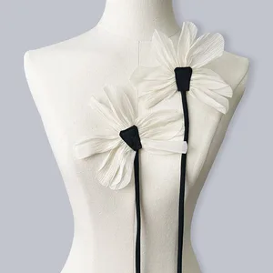 بروش زهرة للنساء ، طوق قماش قماش ، دبابيس دانتيل ، طية صدر السترة ، مجوهرات يدوية ، هدايا حفلات زفاف ، جديد ، 2 قطعة أعلى 8 مبيعات لأوراق الماريجوانا - رقم 7