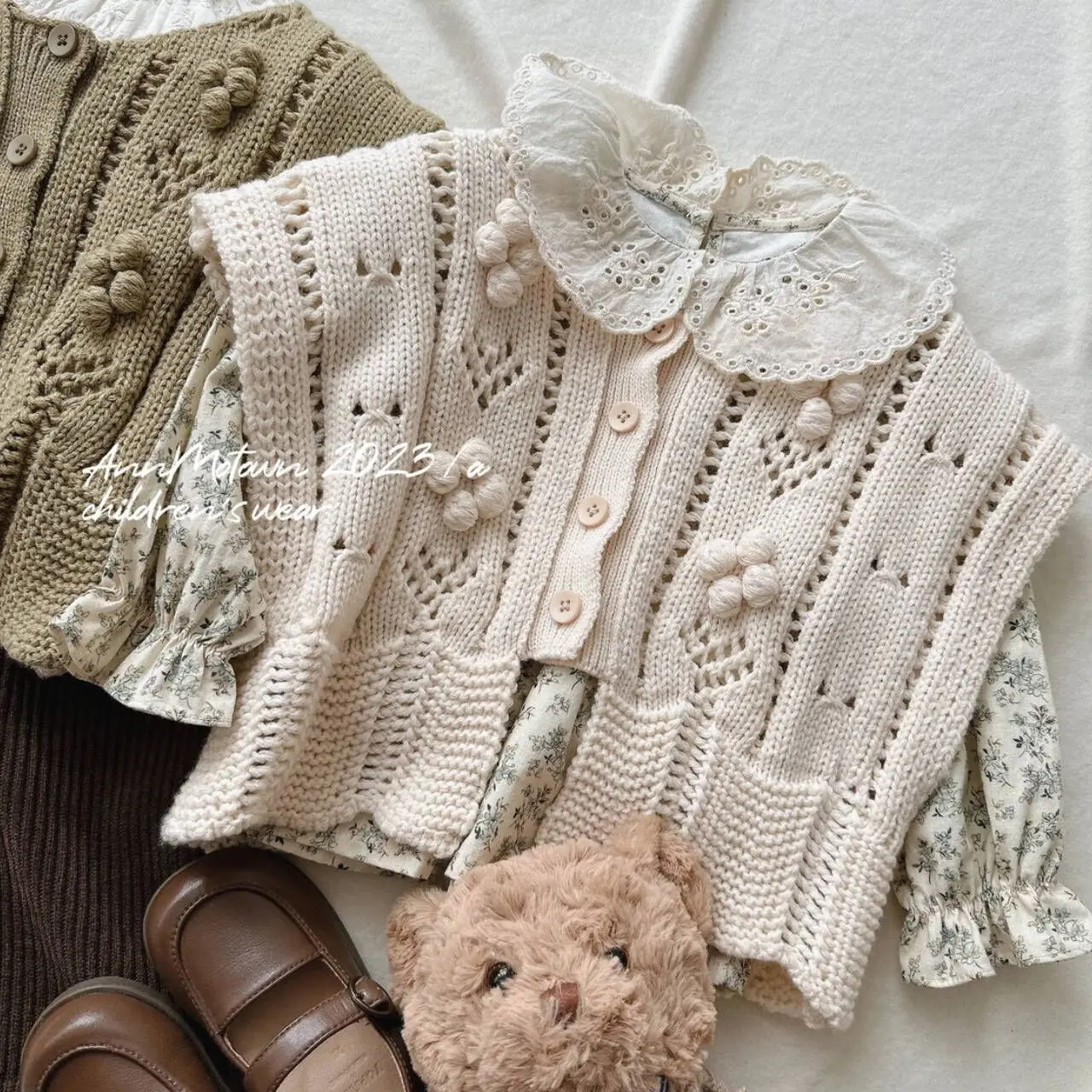 Girl Tops 2023 Autumn New South Korean Girl Hand-made Crocheted Sweater Vest Foreign Embroidered Woolen Sweater Girls Sweater