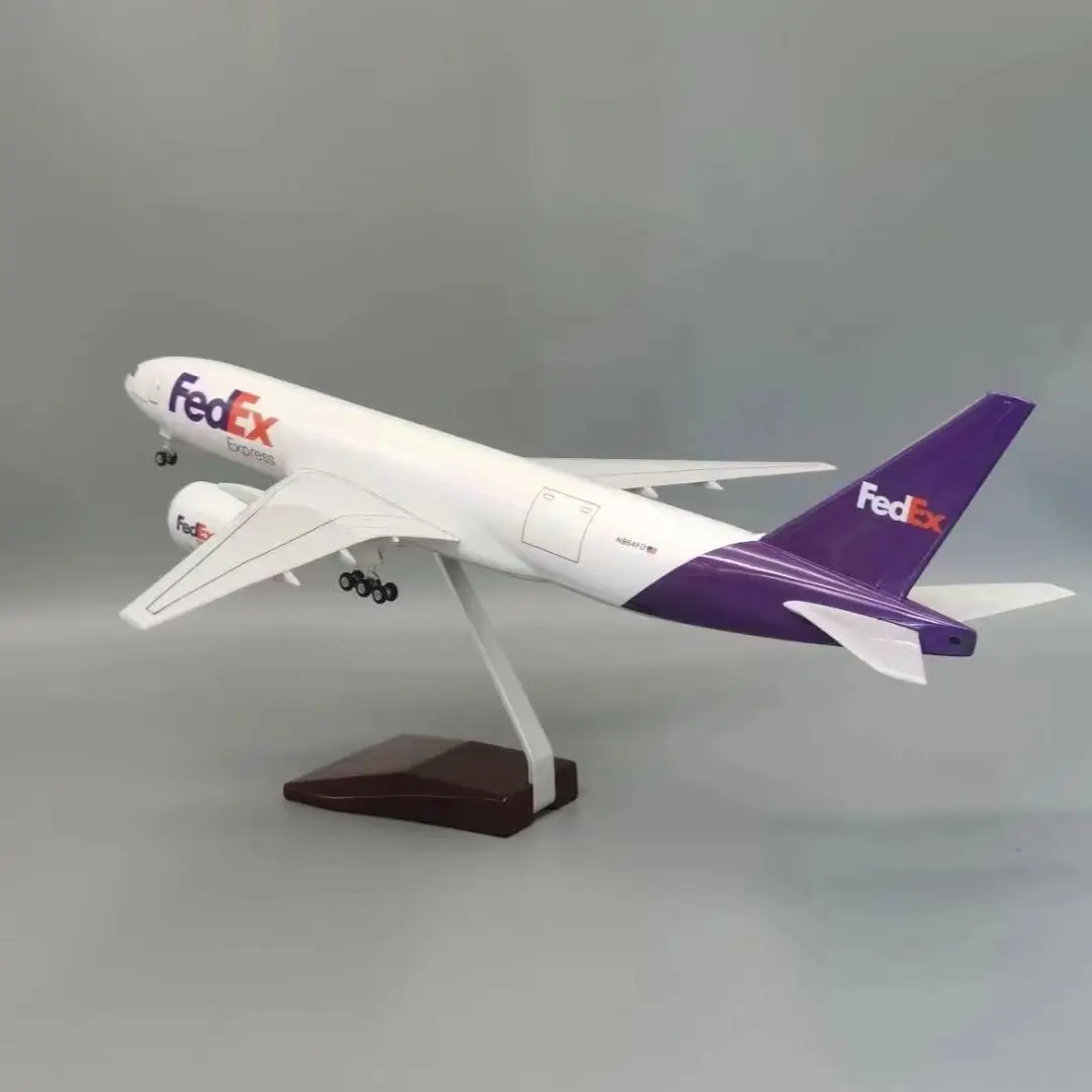 47CM 1/157 Scale 777 B777 Aircraft FedEx Cargo Airlines Model Toy With Wheel Landing Gear Plastic Resin Plane