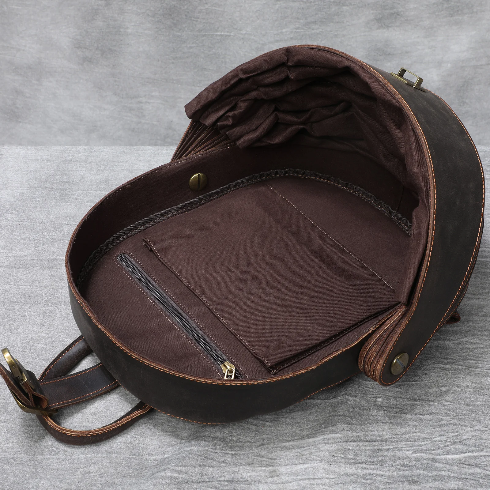 S.WORKER Vintage Stilvoller Rucksack aus Rindsleder, Originaldesign, Echtleder-Verpackung, Individueller Käfer-Rucksack, Umhängetasche – Detail 15