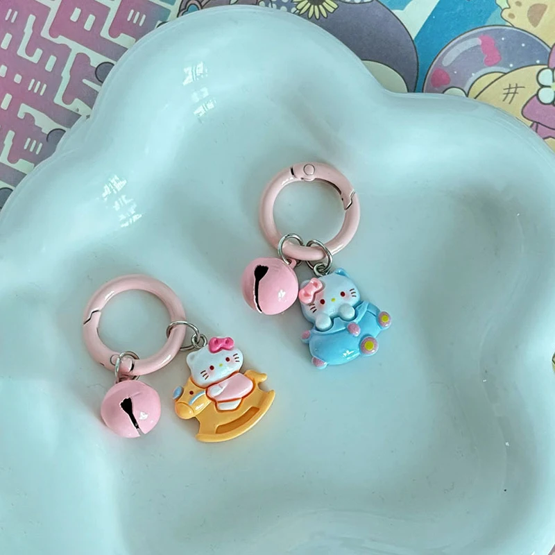 Llavero con colgante de mochila Sanrio HelloKitty, figuras de acción de Anime, llavero pequeño de pareja de dibujos animados de resina, decoración DIY, 1 unidad