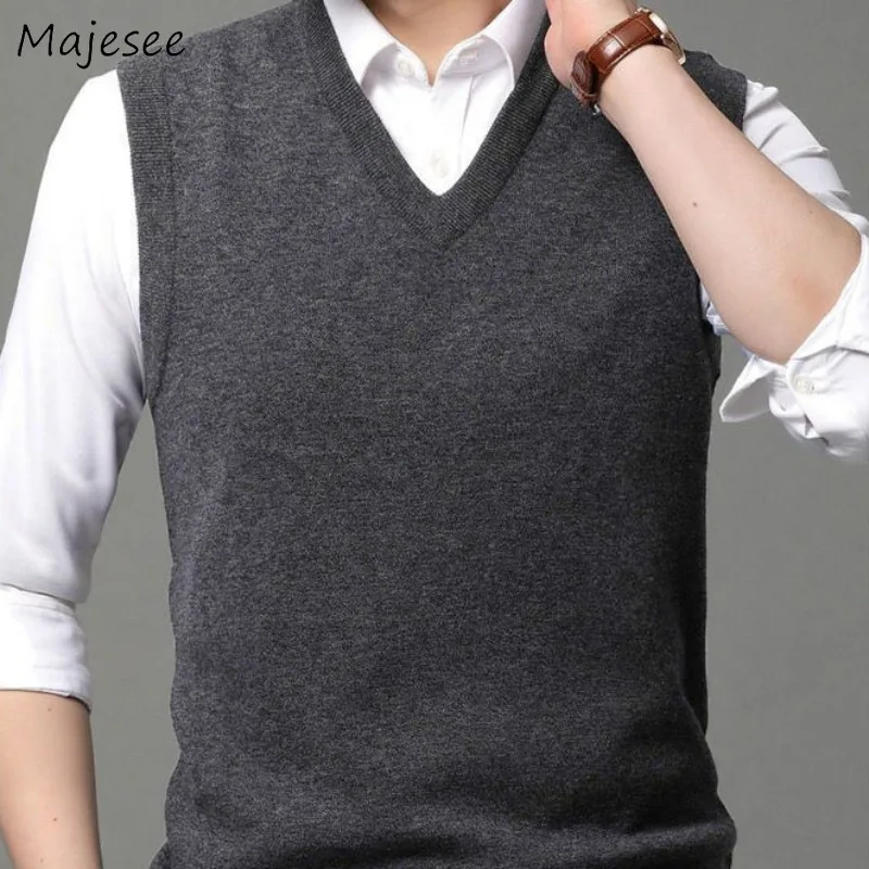 

Knitted Sweater Vests Men V-neck Solid Simple Warm Fashion All-match Basic Sleeveless Casual Various Colors Streetwear Newly