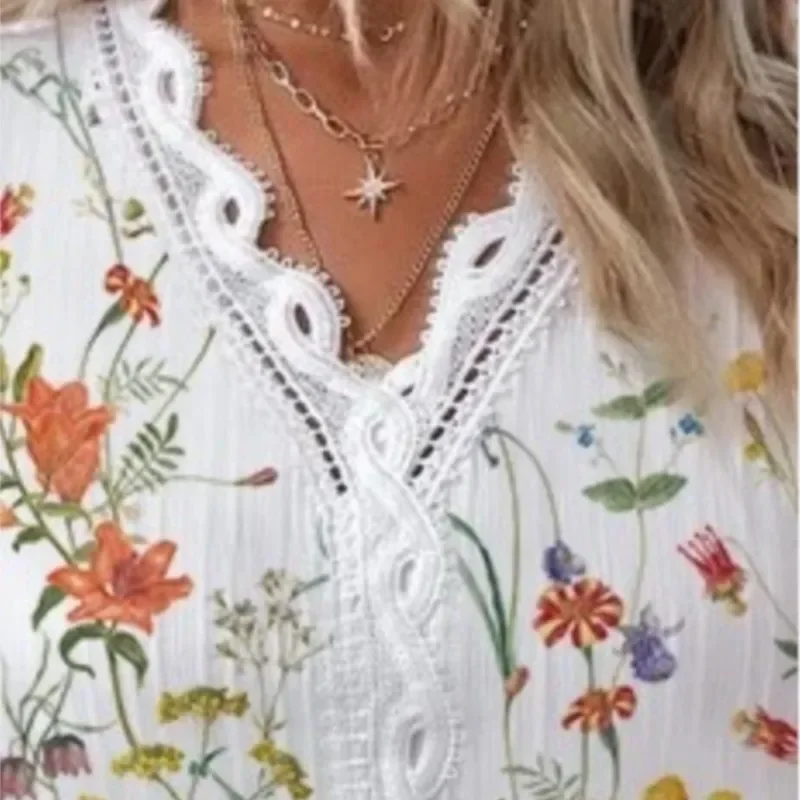 Camisa estampada de retazos de encaje con cuello en V para mujer, blusas elegantes de oficina de manga corta con estampado de flores para mujer 2024