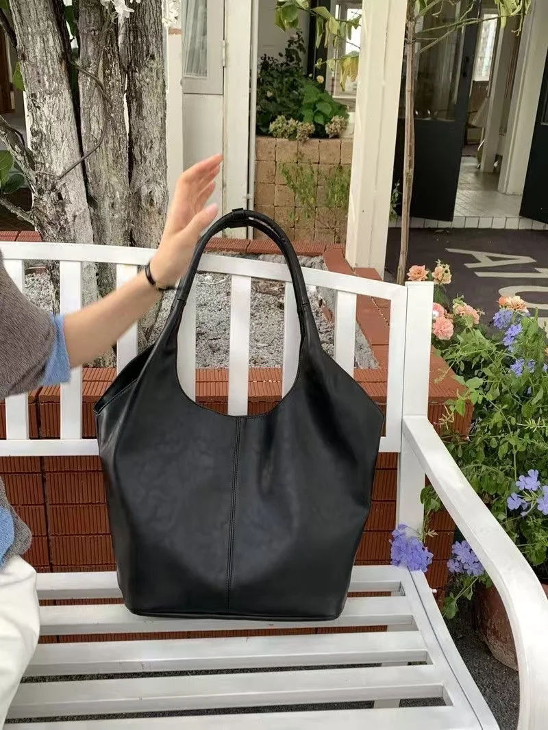 

Retro Large Capaci Faionable Ladies Commuter Handbag New Sle Quali Single oulder Tote Versatile Handbag Women's Bag