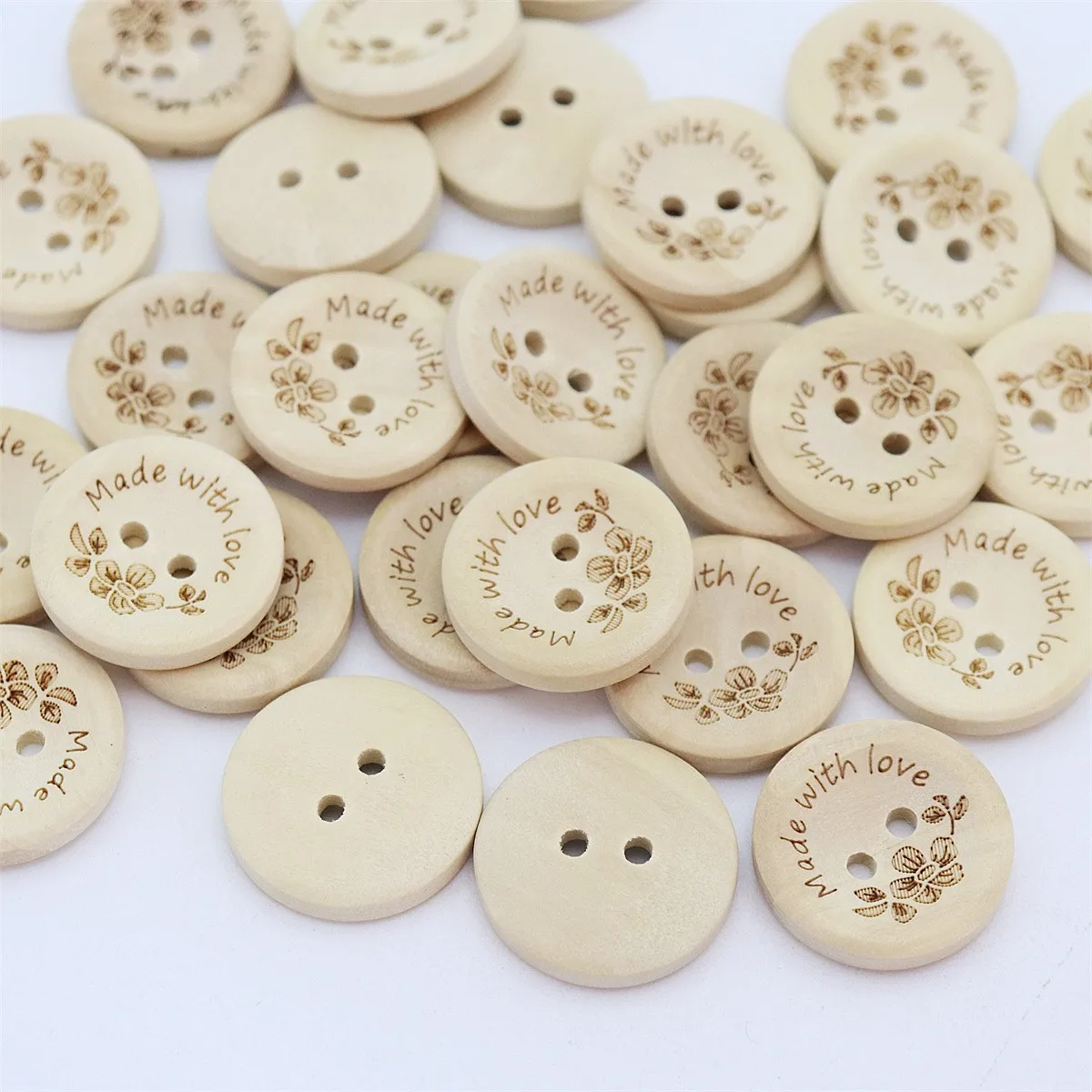 40pcs 20mm Wood Round Handmade With Love Buttons Laser Sewing DIY 2 Holes Garment Sweater Crafts For Scrapbooking Embellishment