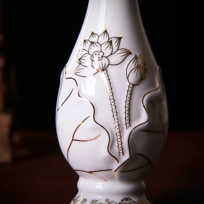 Ceramic white Buddha vase Flower arrangement device Lotus pattern Living room decor Buddhist temple supplies Ceramic containers
