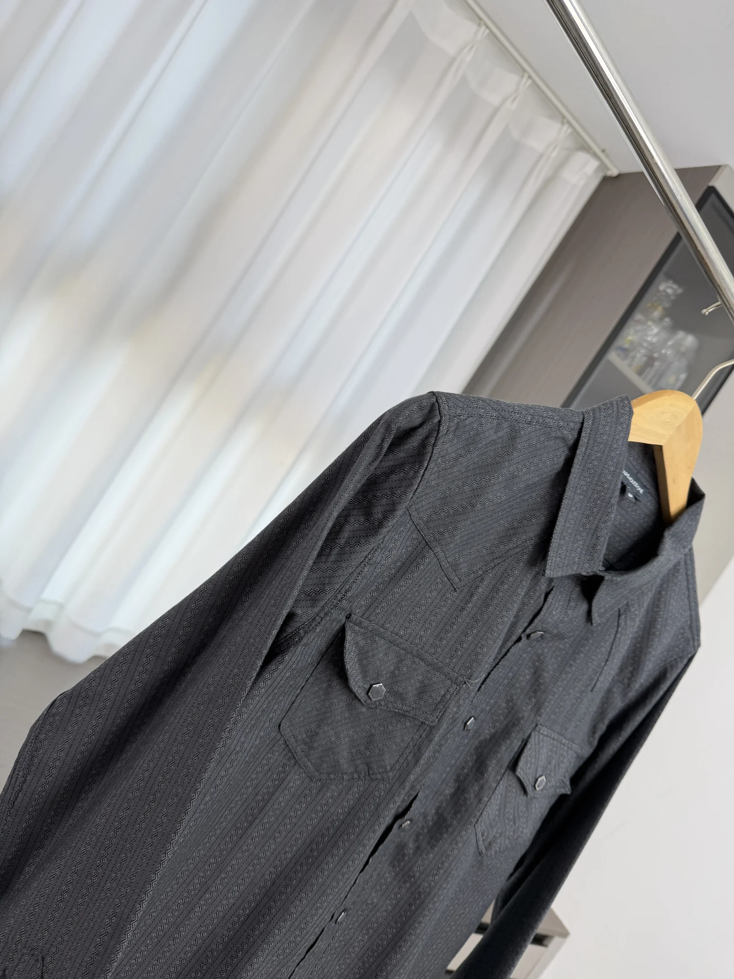 Elegant Grey Tone Long Sleeve Casual Commute Men's Shirt Subtle Embossed Texture Autumn Workwear Loose Fit Sun Protection
