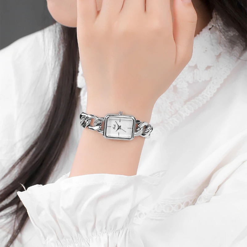 New 2025 Trend Fashion Women's Bracelet Watch Light Luxury Niche Design Student Waterproof Creative Quartz Watch Birthday Gift