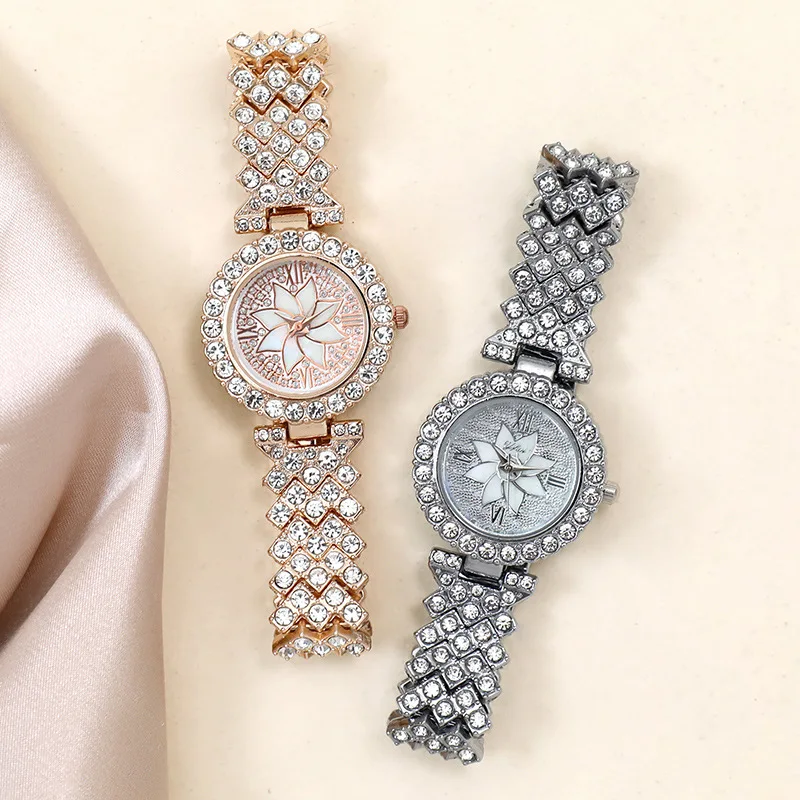 패션 여성 팔찌 시계 간단한 럭셔리 골드 작은 다이얼 라인 석 쿼츠 시계 여성 우아한 드레스 Ladie 손목 시계 시계