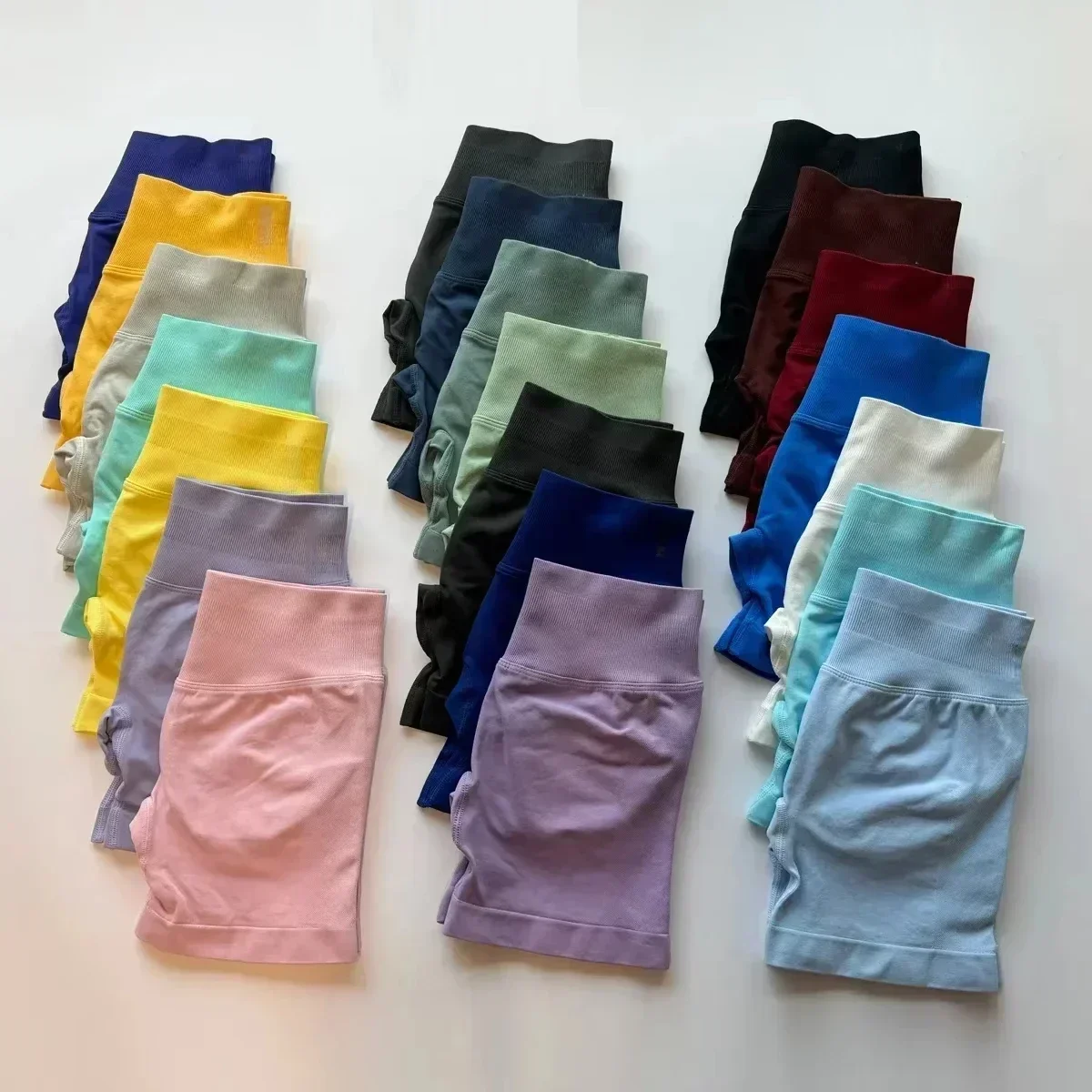 Pantalones cortos de impacto para mujer, pantalones cortos de gimnasio con banda acanalada baja, pantalones cortos de entrenamiento para motorista, mallas sin costuras para Yoga y trasero